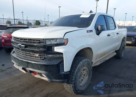 2021 Chevrolet Silverado 1500 4Wd Short Bed Lt Trail Boss z USA, uszkodzony, nr VIN 3GCPYFEDXMG105720